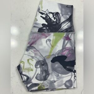 Lululemon Align Unicorn Throwback print 4” short, size 4
